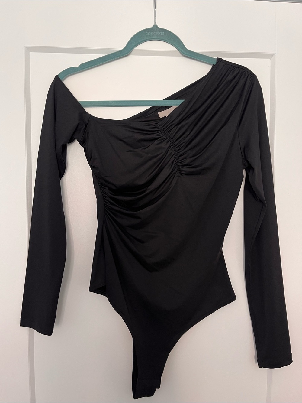 H&M Black One-Shoulder Ruched Long-Sleeve Bodysuit